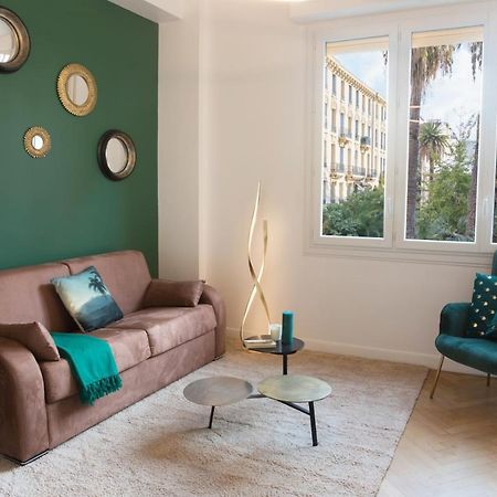 Beautiful Apartment In The Heart Of Nisa Exterior foto