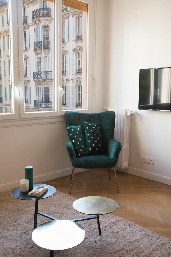 Beautiful Apartment In The Heart Of Nisa Exterior foto