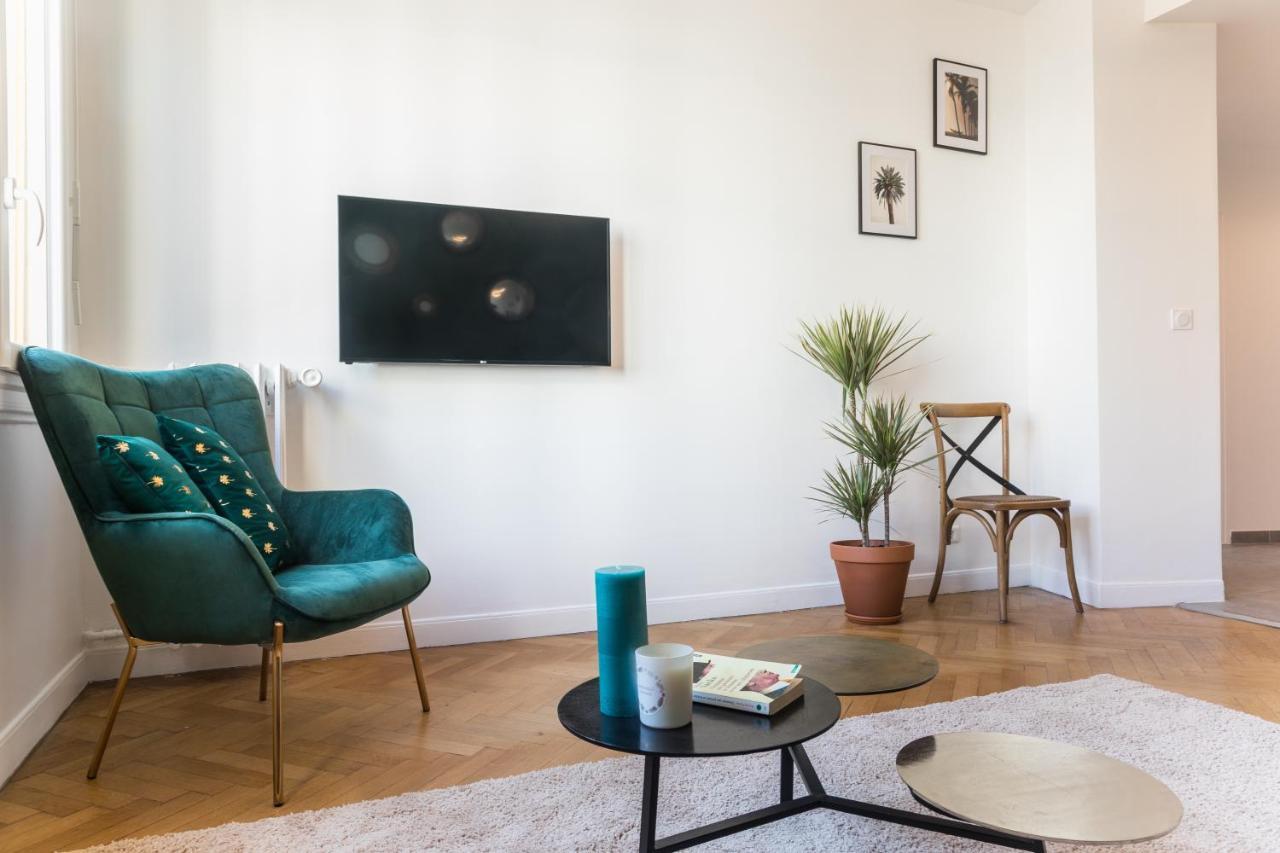 Beautiful Apartment In The Heart Of Nisa Exterior foto