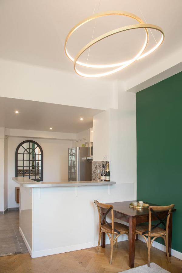 Beautiful Apartment In The Heart Of Nisa Exterior foto